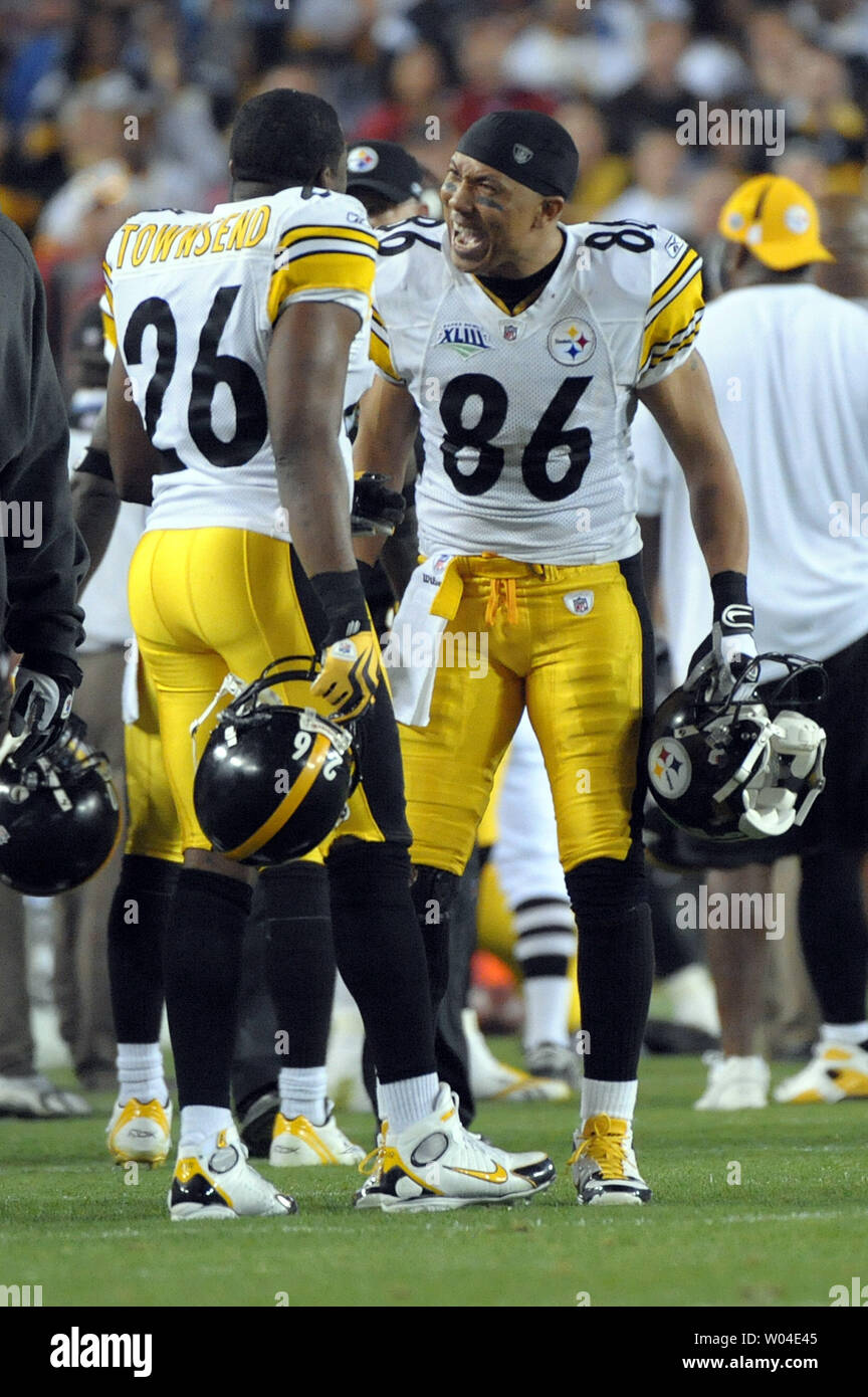 Pittsburgh Steelers wide receiver Hines Ward (86) and Steelers corner back Deshea Townsend (26) celebrate a touchdown after an interception by team mate James Harrison at the end of the second quarter against the Arizona Cardinals at Super Bowl XLIII at Raymond James Stadium in Tampa, Florida, on February 1, 2009. Harrison's 100 yard touchdown run is the longest in Super Bowl history. (UPI Photo/Kevin Dietsch) Stock Photo