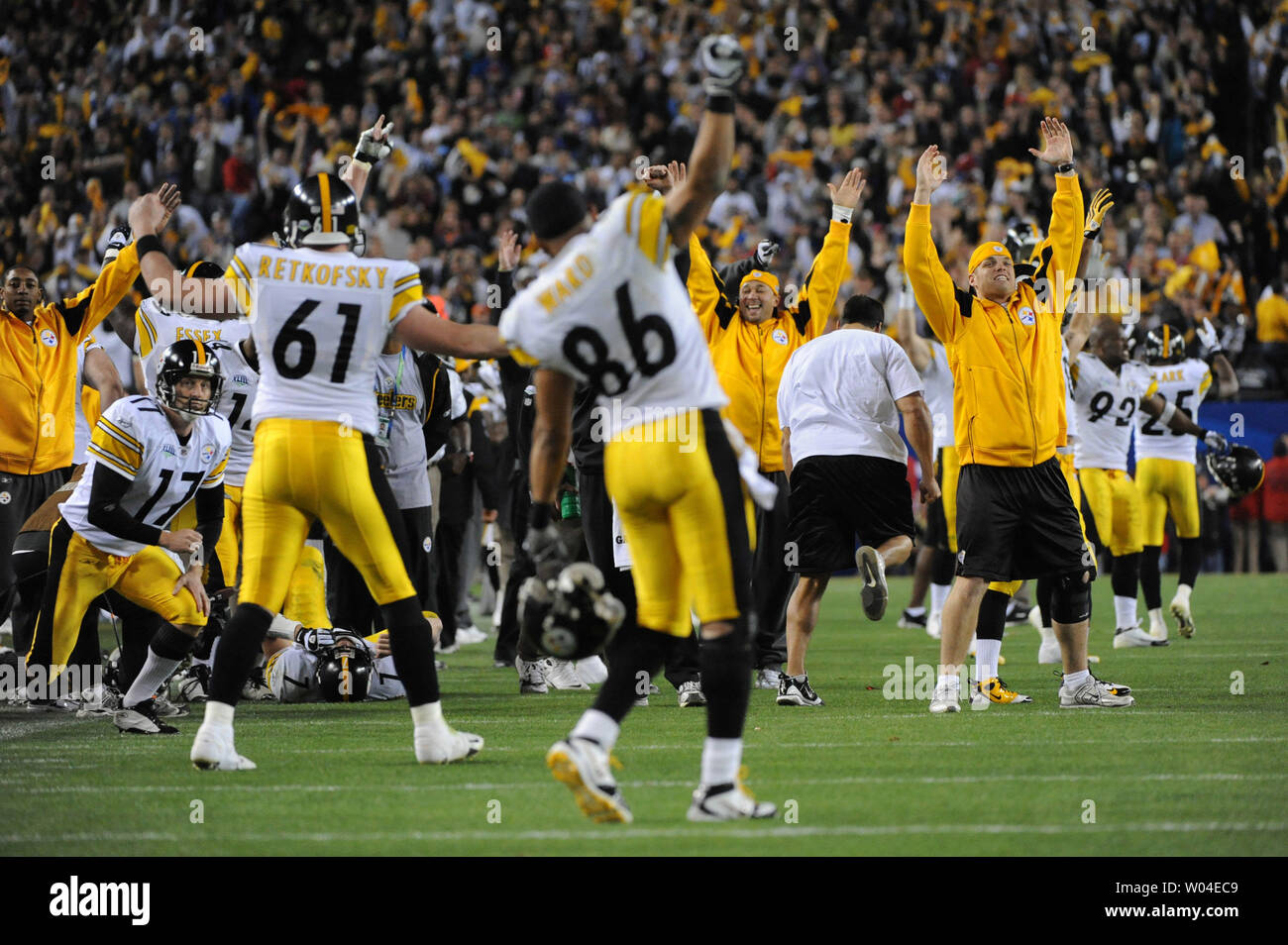 Members of the Pittsburgh Steelers celebrate after they defeated the