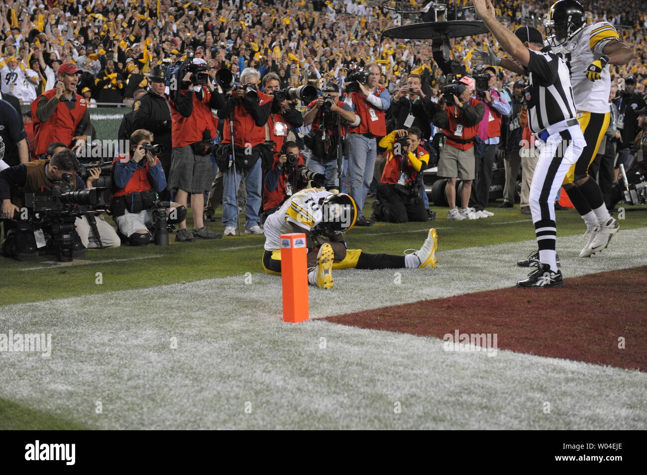 Antonio Brown pulls a Vontae Davis, quits during Buccaneers game