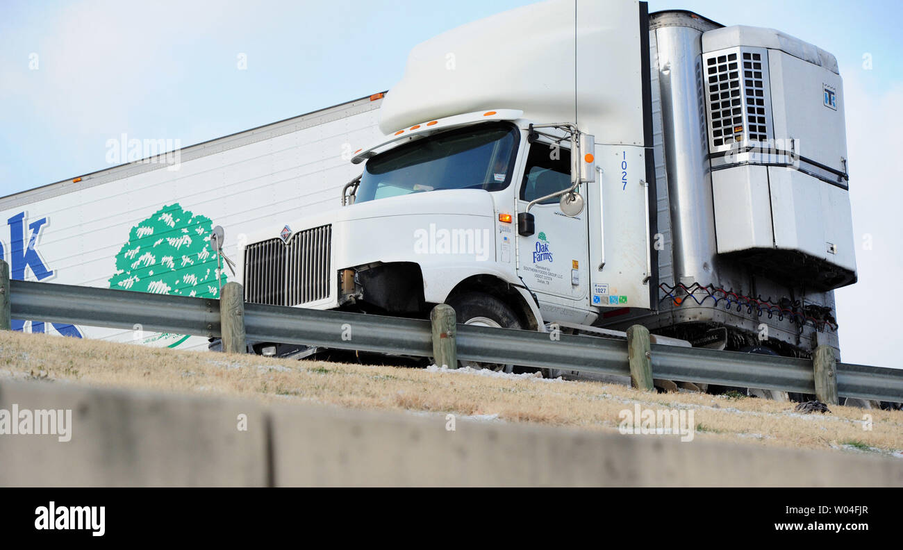 Jack knifed hires stock photography and images Alamy
