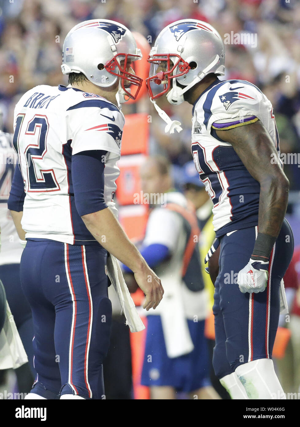 New England Patriots quarterback Tom Brady throws a pass against the New  York Jets at Giants Stadium in East Rutherford, New Jersey on September 9,  2007. (UPI Photo/John Angelillo Stock Photo - Alamy