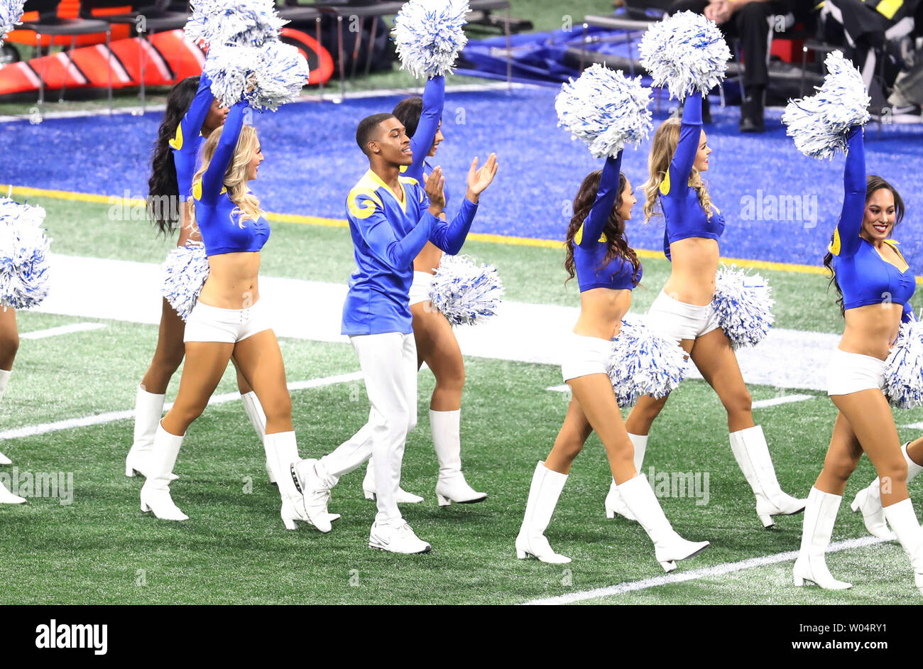 1980s los angeles rams cheerleaders hi-res stock photography and images -  Alamy