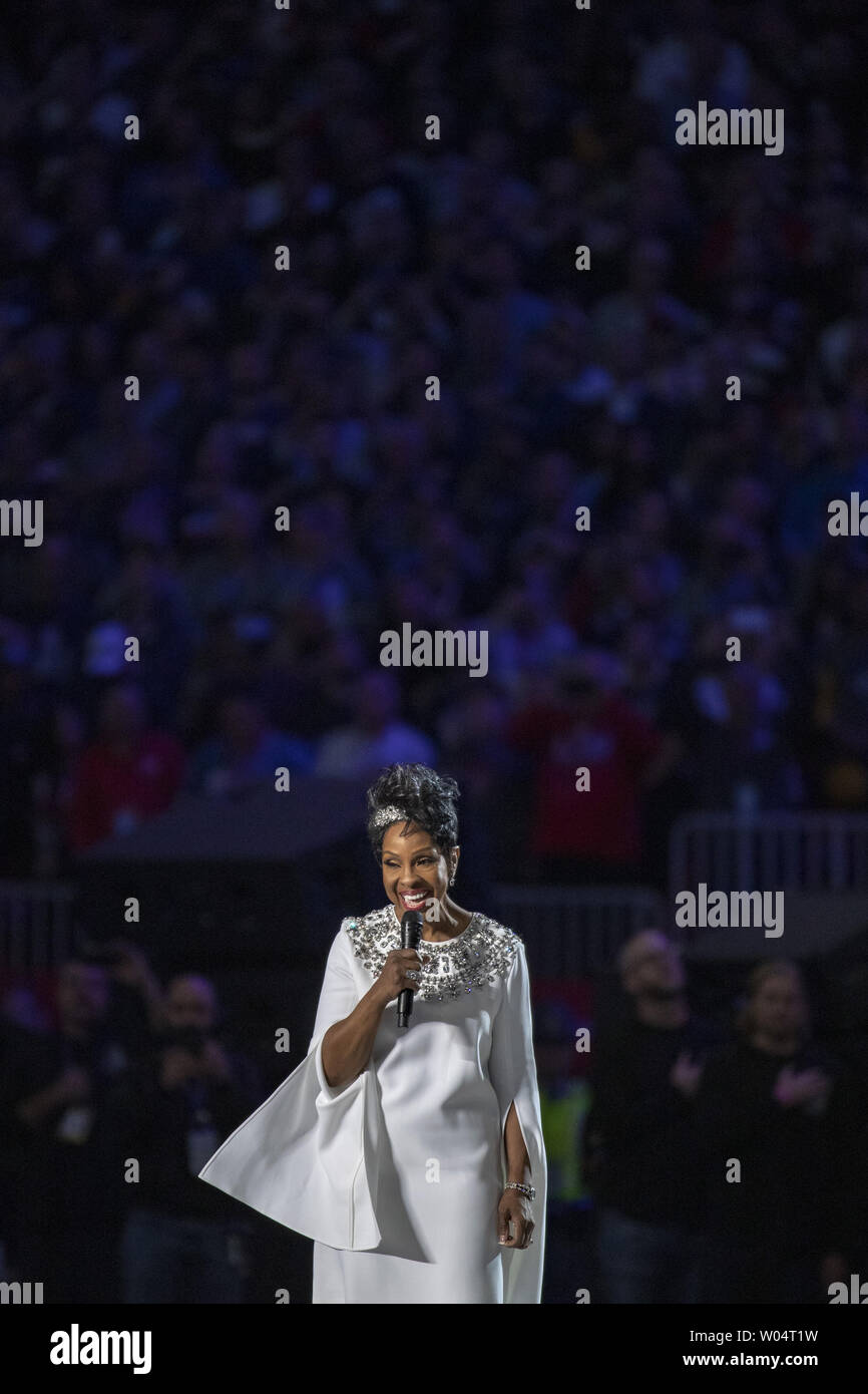 Gladys Knight sings the national anthem at Super Bowl LIII before the