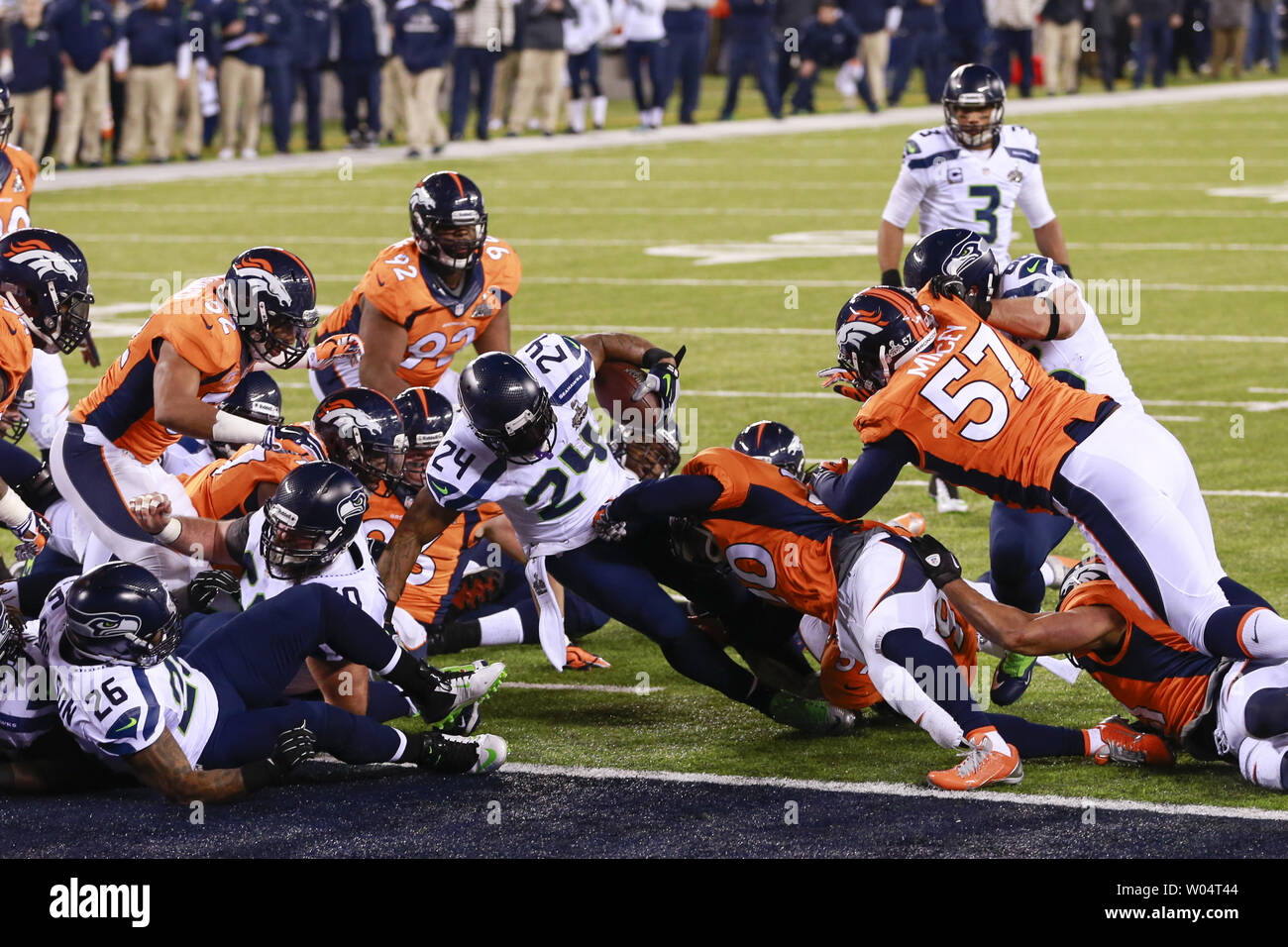 Seattle Seahawks running back Marshawn Lynch (24) rushes for no