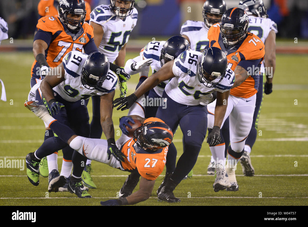 Xlviii super bowl cliff avril hi-res stock photography and images - Alamy