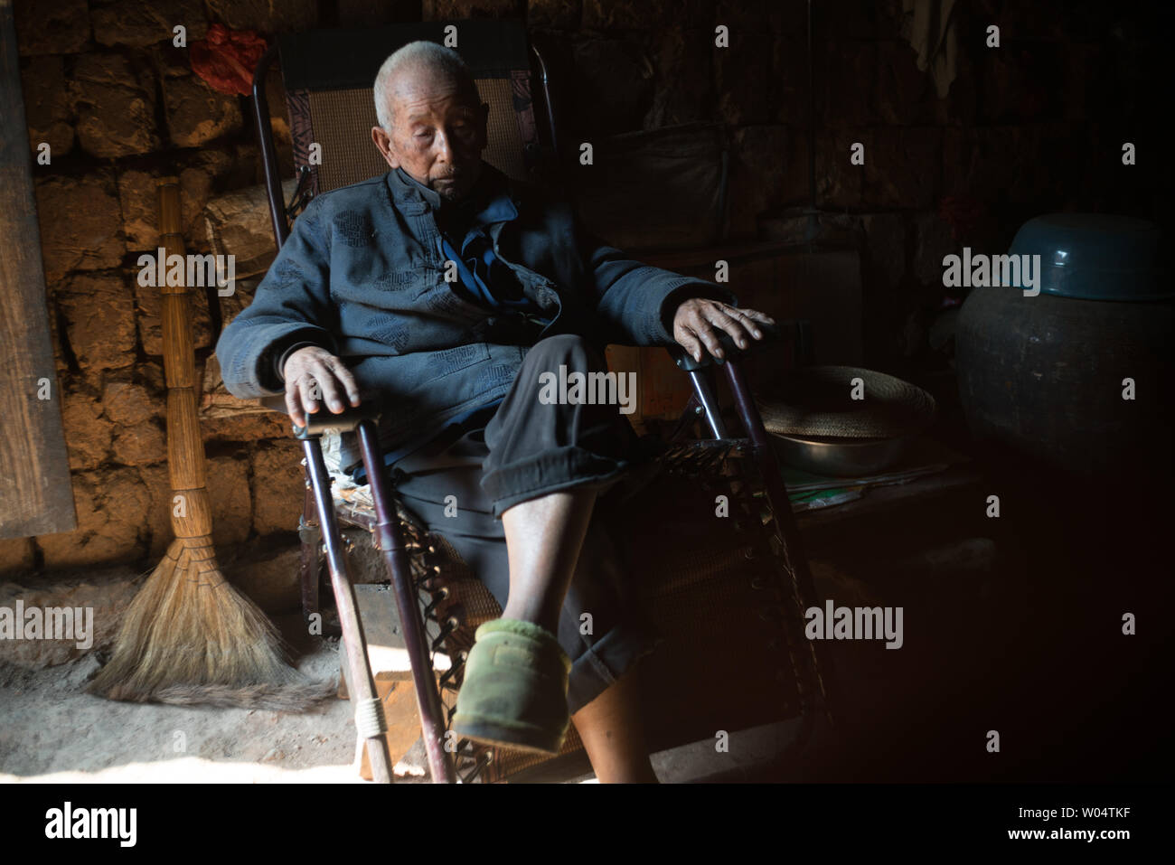 90 year old man hi-res stock photography and images - Alamy