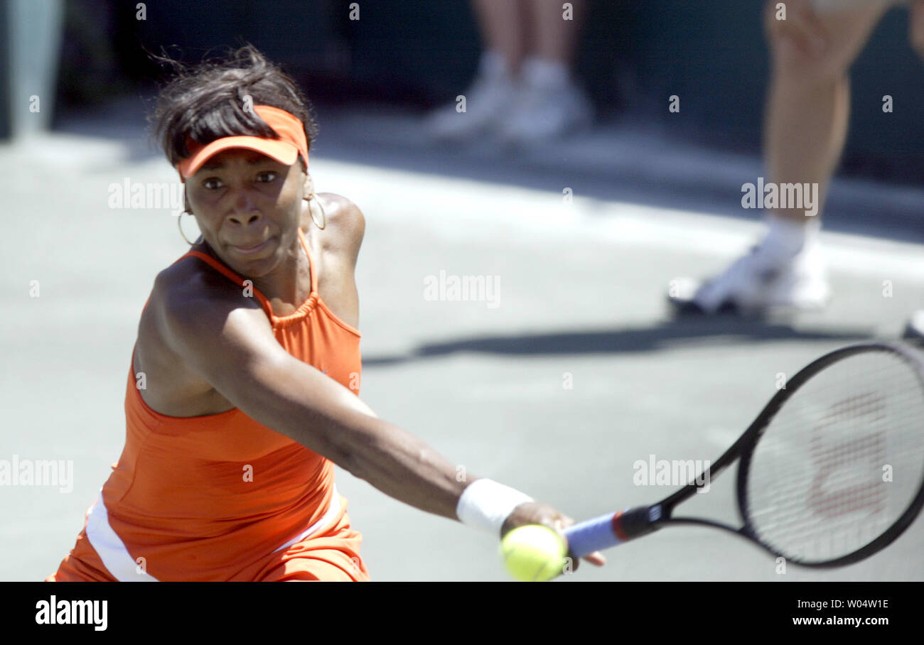 Venus Williams reaches to hit a backhand shot against Yung-Jan Chan of Taiwan in the third round of the Family Circle Cup tennis tournament in Charleston, South Carolina on April 12, 2007. Williams won in straight sets 6-2, 6-1. (UPI Photo/Nell Redmond) Stock Photo