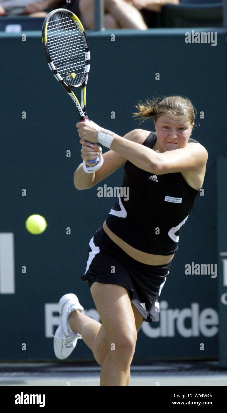 Dinara Safina of Russia hits a backhand shot against Vera Zvonareva of Russia in the semi-finals of the Family Circle Cup tennis tournament in Charleston, South Carolina on April 14, 2007. Safina won when Zvonareva retired from the match with an injury in the second set. (UPI Photo/Nell Redmond) Stock Photo