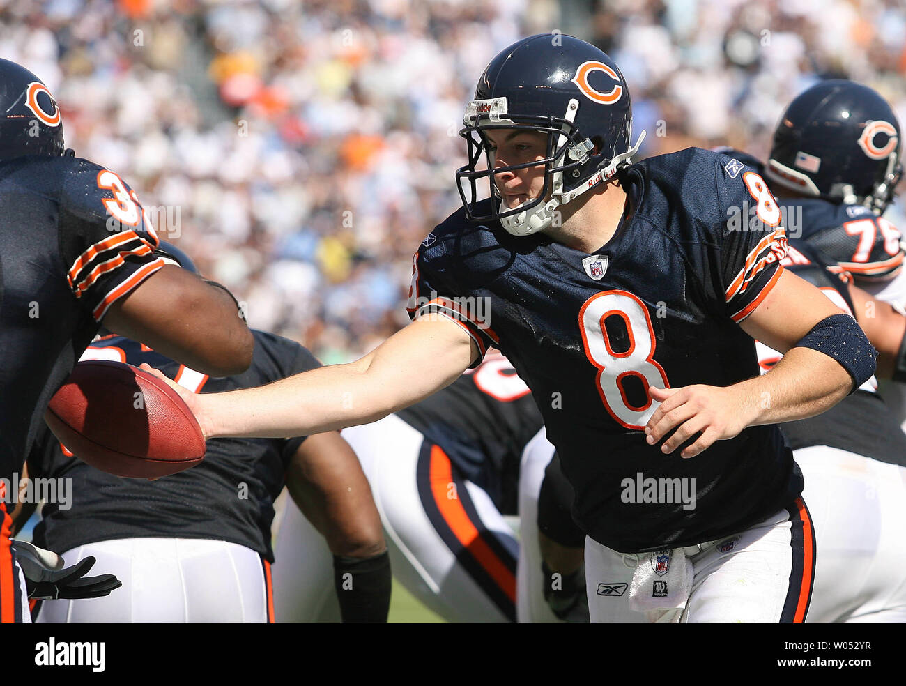 Bears rex grossman hands off hi-res stock photography and images