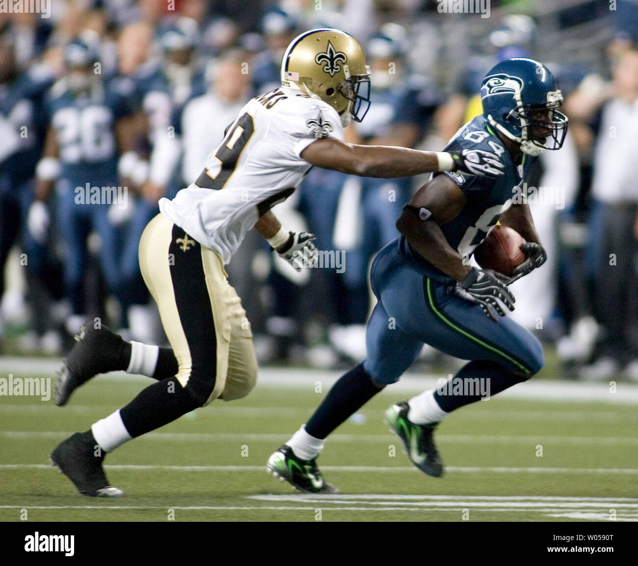 San Francisco 49ers' David Carr (5) before an NFL football game in San  Francisco, Sunday, Oct. 17, 2010. (AP Photo/Paul Sakuma Stock Photo - Alamy