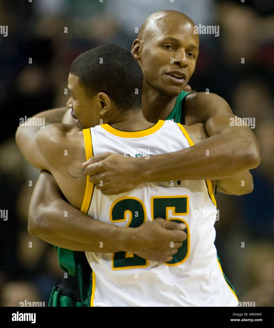Chris Palmer on X: Kobe has the Celtics surrounded.