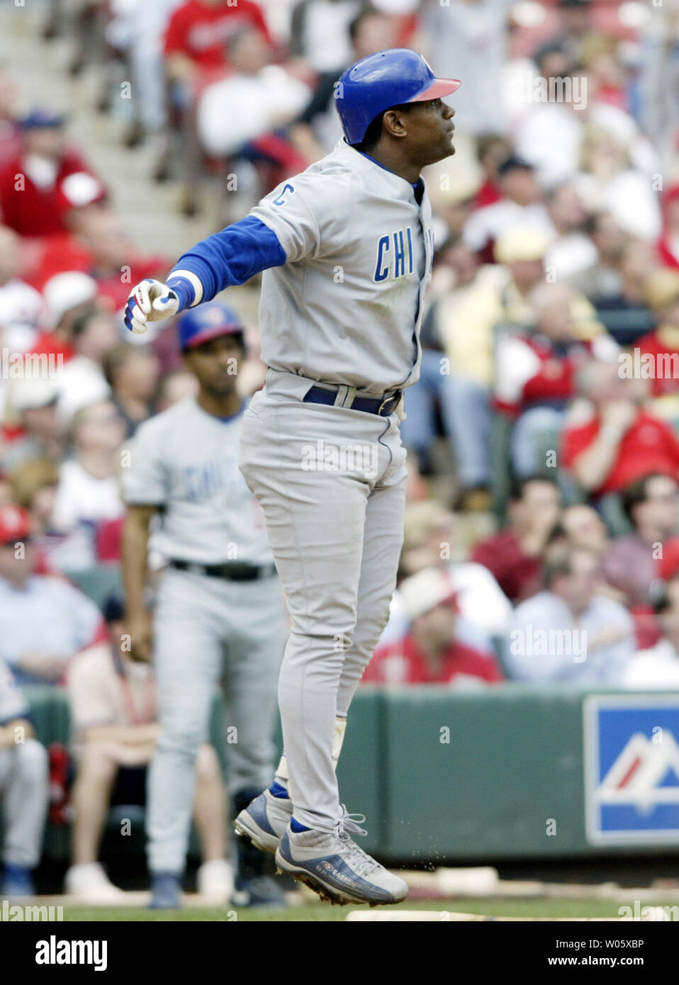Chicago Cubs Sammy Sosa does his bunny hop following a two-run