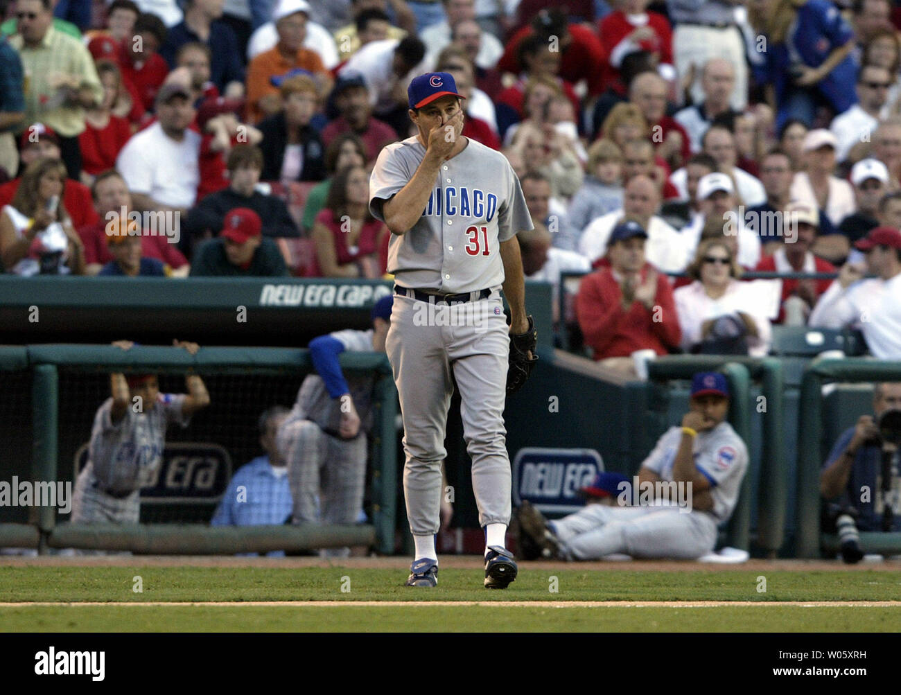 Chicago cubs pitcher greg maddux hires stock photography and images Alamy