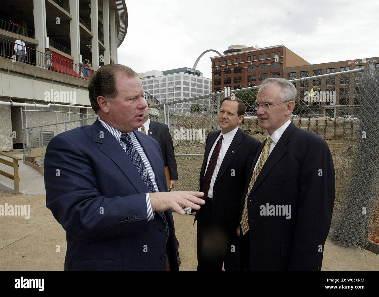 Mark holden 2006 hires stock photography and images Alamy