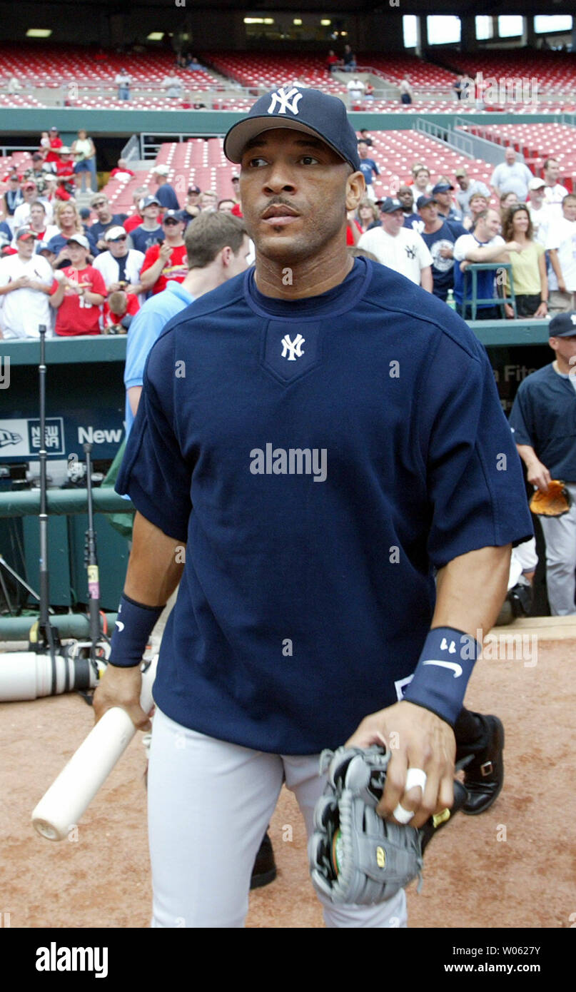 New York Yankees Gary Sheffield enters the field for batting practice  before a game against the
