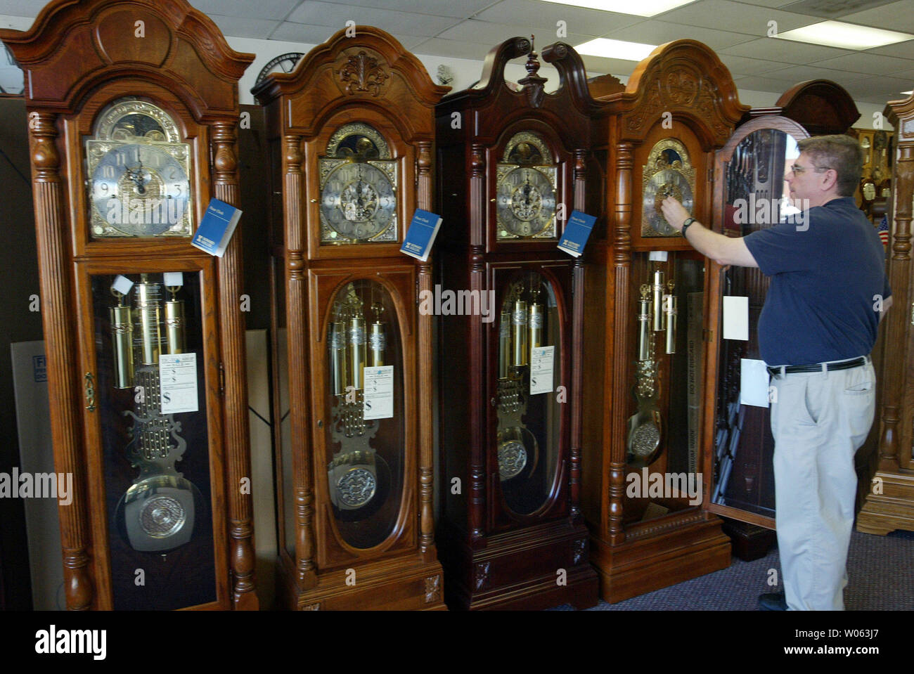 How To Move A Grandfather Clock Safely How To Safely Move A