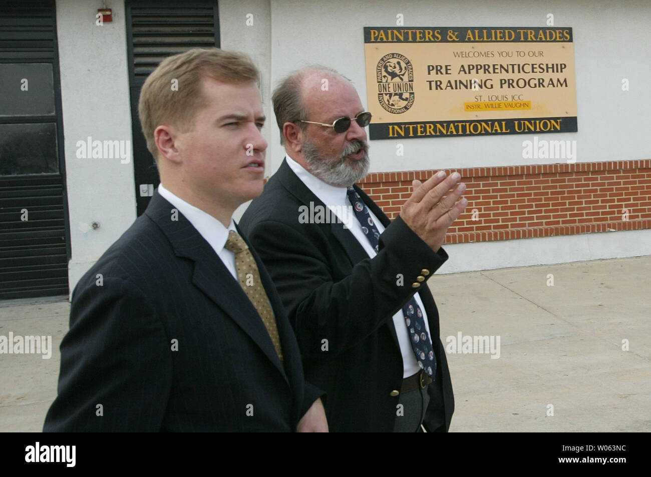 Missouri Gov. Matt Blunt (L) gets a tour of the St. Louis Jobs Corps by director Paul Detering in St. Louis on November 8, 2005. Blunt was on hand for a panel discussion among represenatives of Missouri's employers, trade associations and community colleges. The panel is emphasizing the importance of job training that reflects Missouri's changing workforce needs and the roles of employers, educators and Job Corps centers. (UPI Photo/Bill Greenblatt) Stock Photo