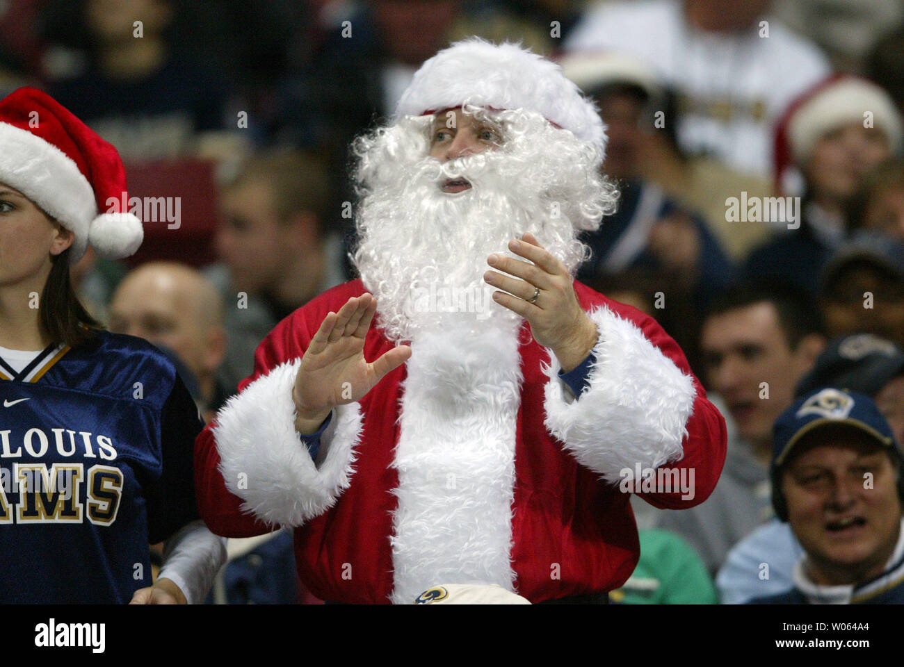 Santa claps hi-res stock photography and images - Alamy