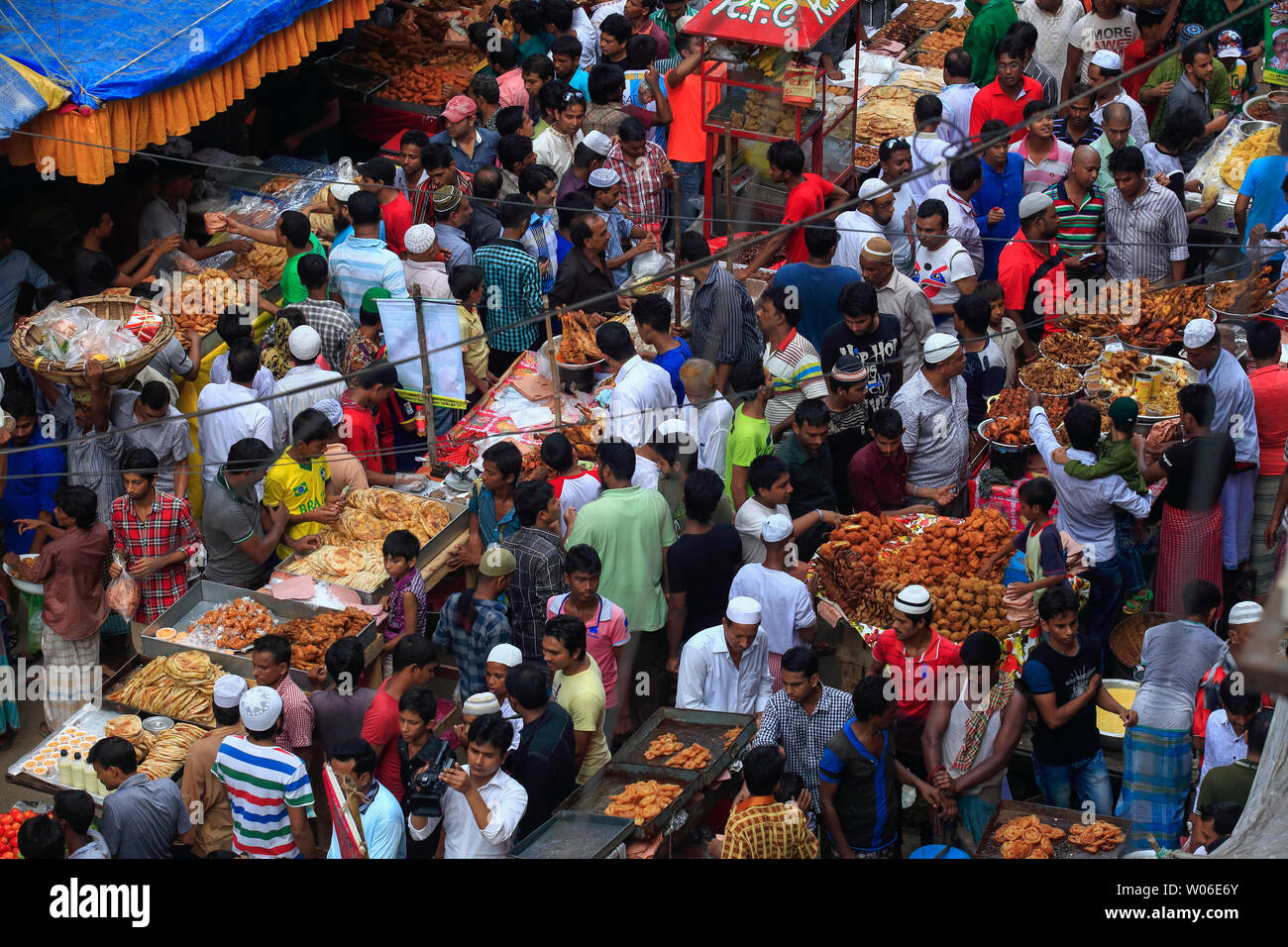 Chawk Bazar iftar market of Dhaka is well known for traditional spicy