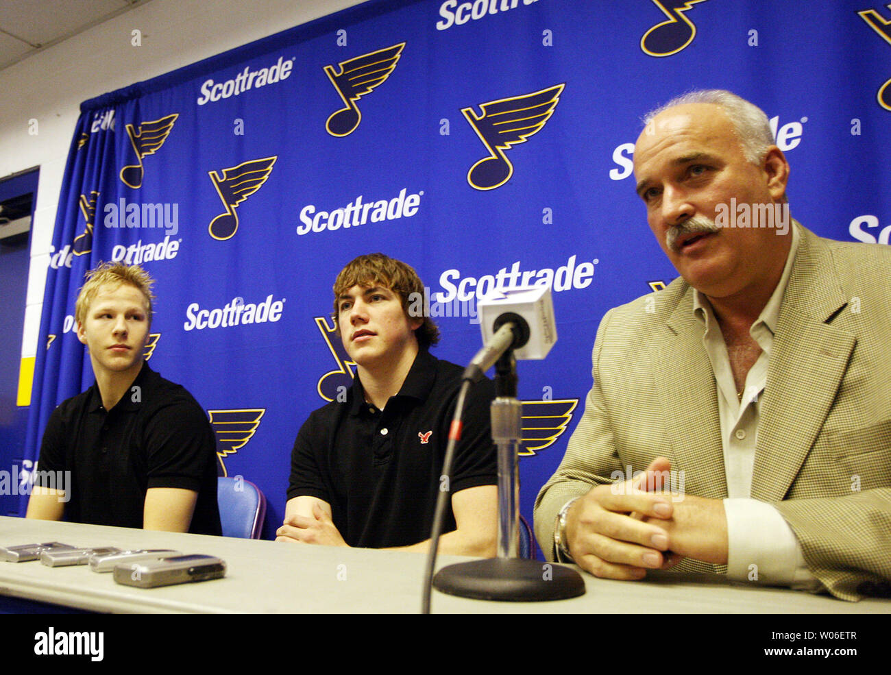 St. Louis Blues president John Davidson (R) introduces first round