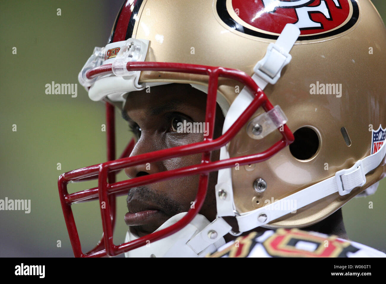 San Francisco 49ers Isaac Bruce waits to run onto the field against his old  team, the St. Louis Rams, in the second quarter at the Edward Jones Dome in  St. Louis on