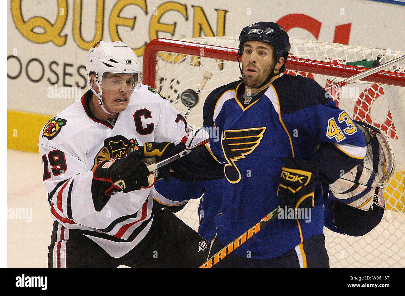 Chicago Blackhawks Andrew Ladd (L) and St