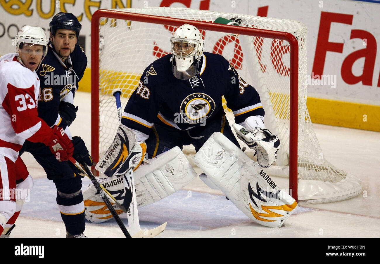 BEN BISHOP TAMPA BAY LIGHTNING 8X10 SPORTS PHOTO (CC)