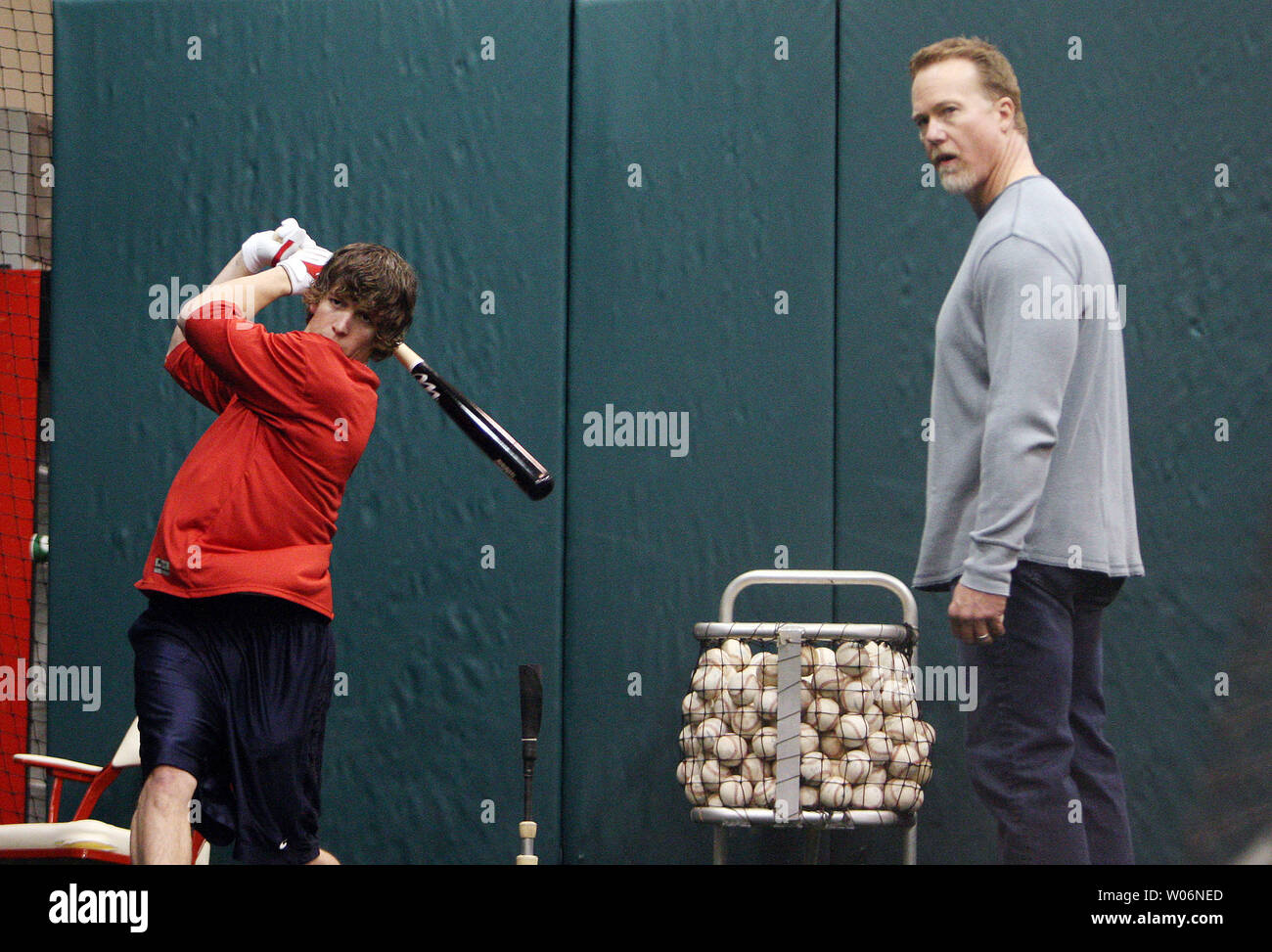 Baseball cage hi-res stock photography and images - Page 6 - Alamy