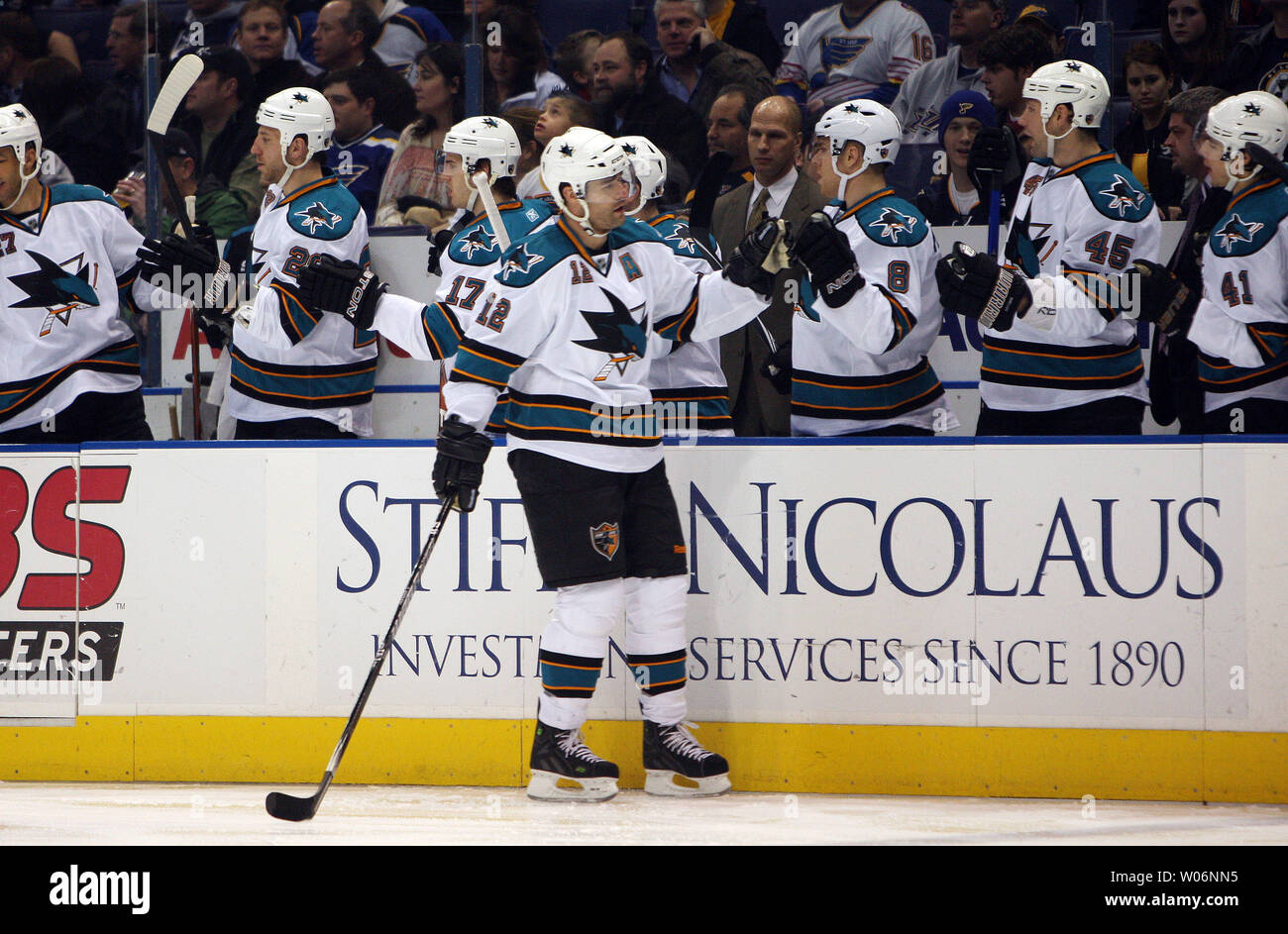 San jose sharks hi-res stock photography and images - Alamy