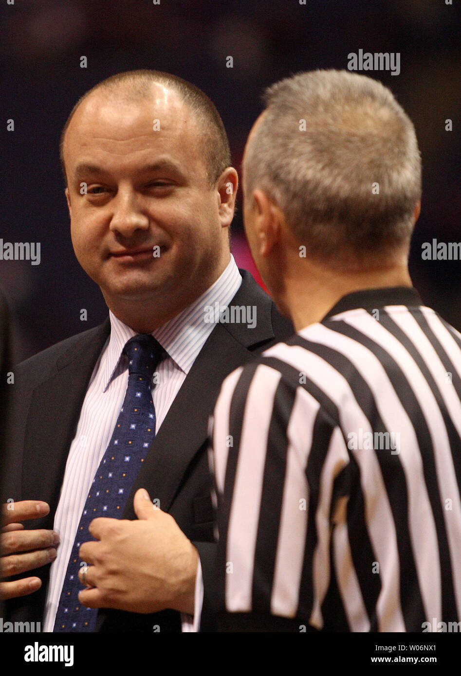 Basketball coach referee hires stock photography and images Alamy