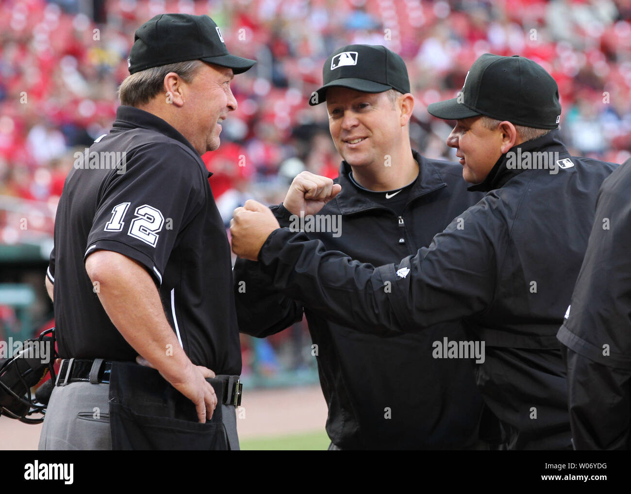 Home plate umpire ed rapuano hi-res stock photography and images - Alamy