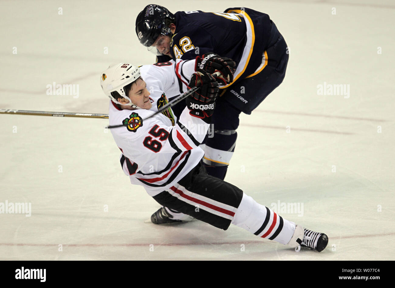 Blackhawks' Andrew Shaw buries Chicago's 3rd goal of the night