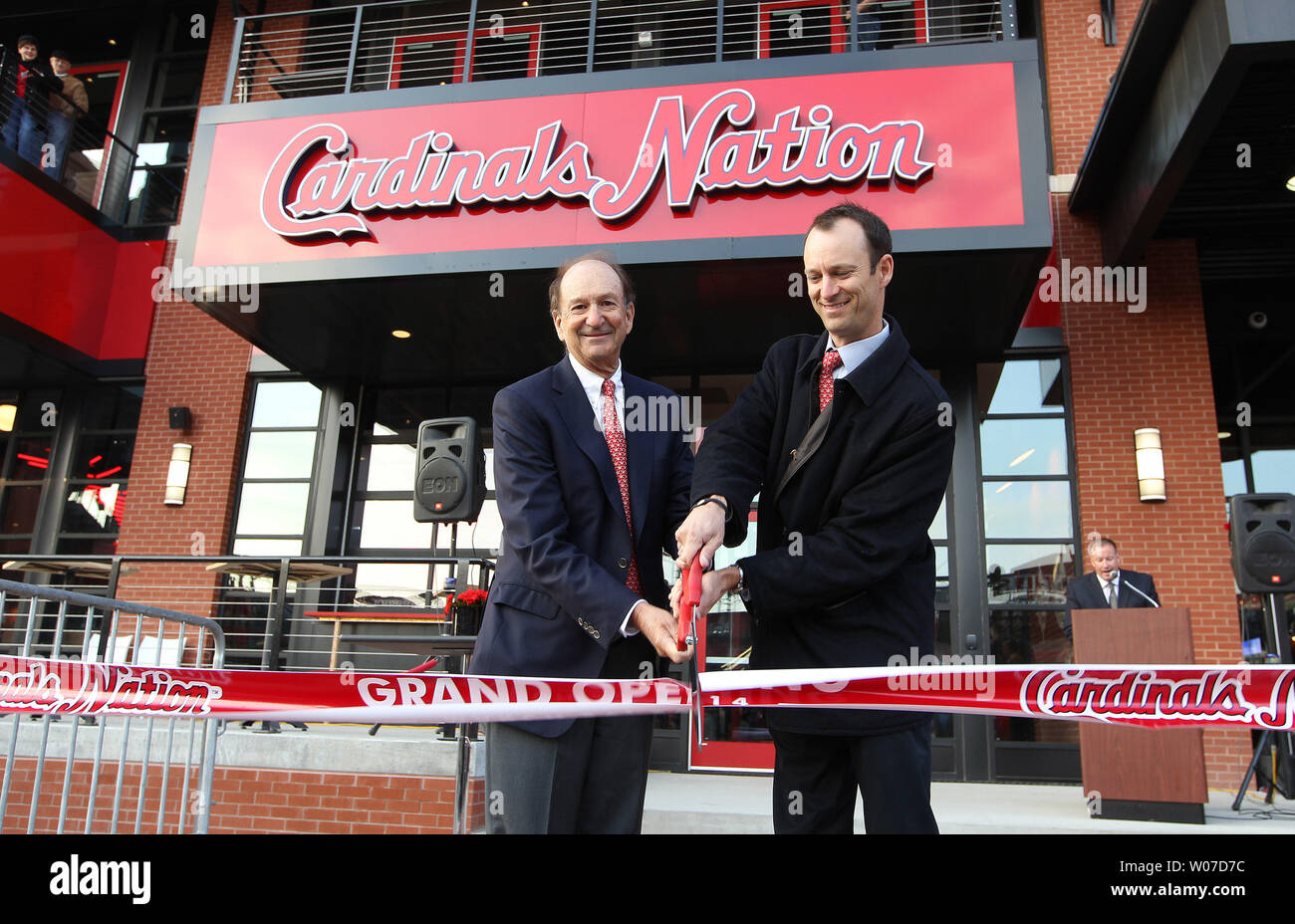 St. Louis Cardinals Chairman Bill DeWitt Jr. (L) and team president