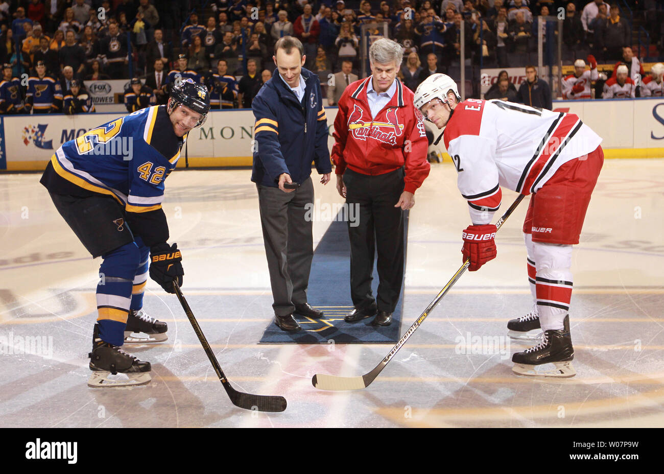 Carolina hurricanes eric staal on hi-res stock photography and images ...