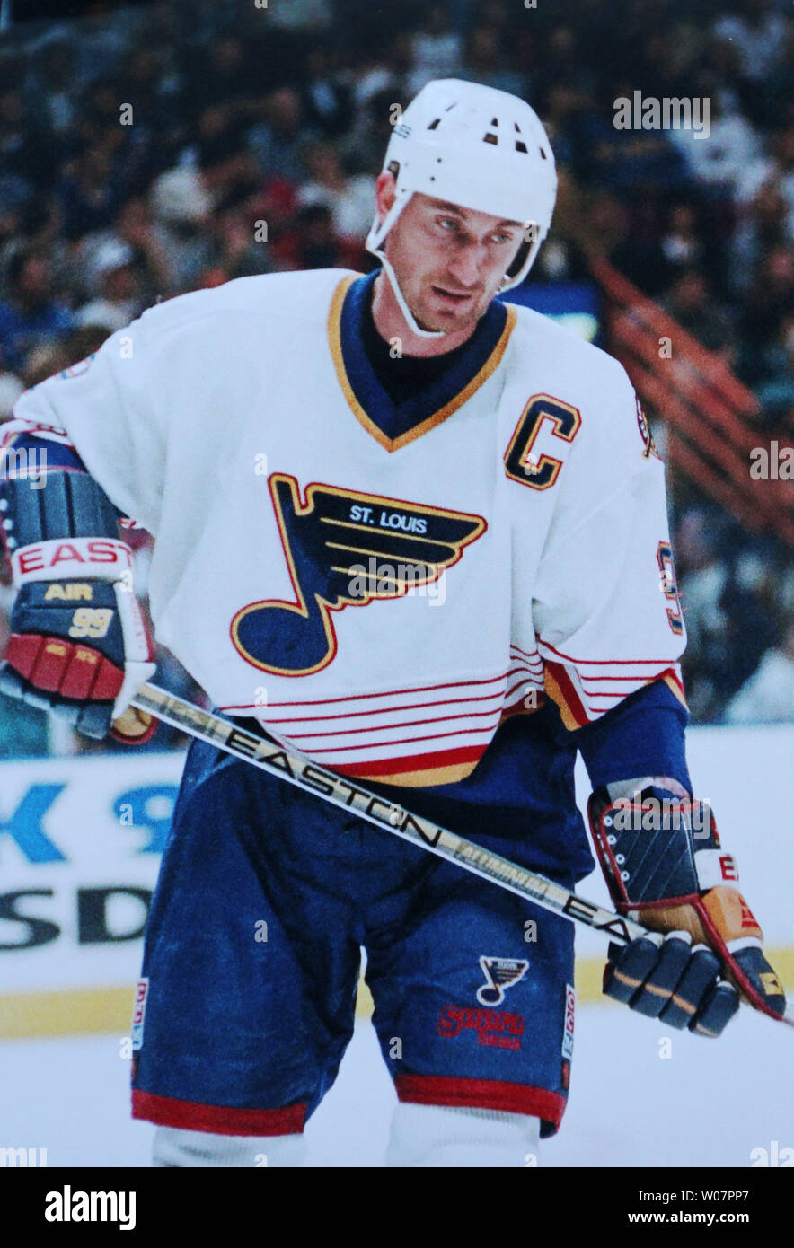 Remembering Wayne Gretzky mania in St. Louis in 1996