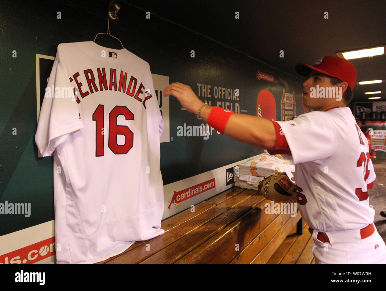 reds 2016 jersey