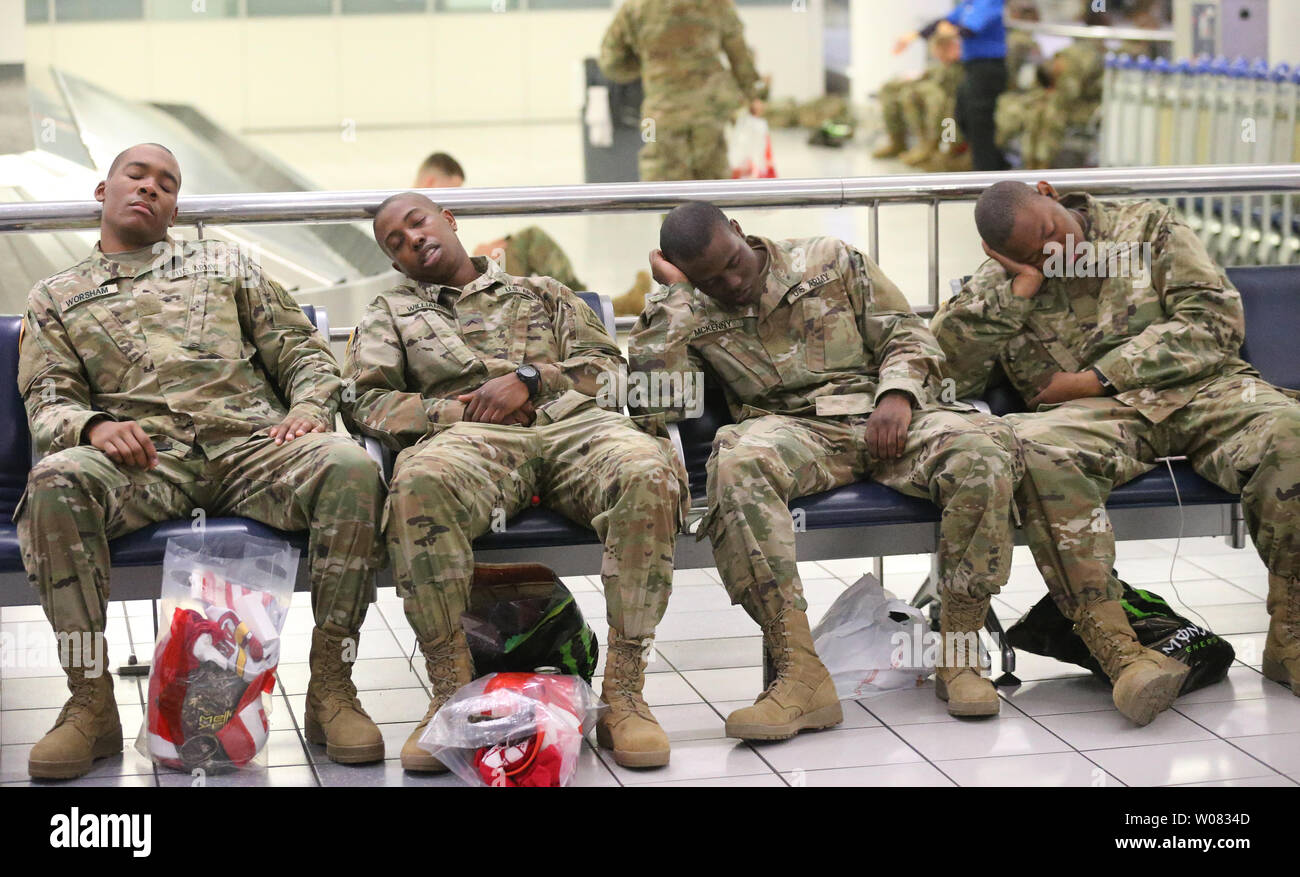 Fort Leonard Wood service members participate in military appreciation  event before Cardinals game Sept. 11, Article