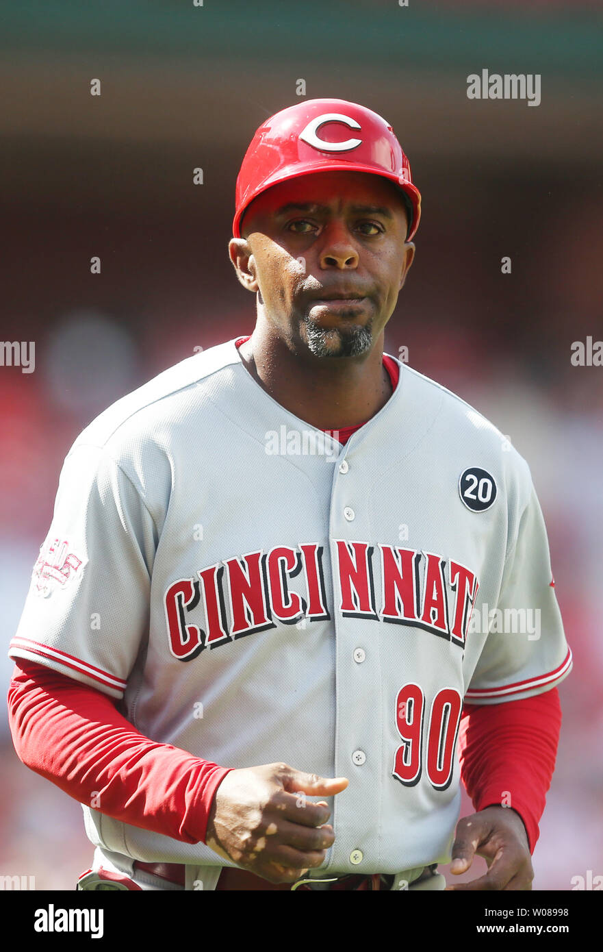 Delino Deshields, Coach, durante entrenamiento de los Rojos de Ccincinnati,  en el Cincinnati Reds Player Development Complex de Goodyear, AZ Stock  Photo - Alamy