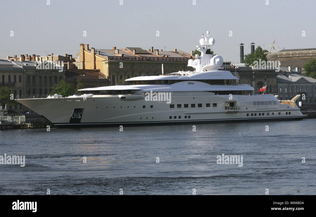 The 'Pelorus', the luxury yacht of Russian billionaire Roman Abramovich is tied up on the river Neva in St Petersburg on June 6, 2008. Abramovich arrived at an economic forum in Russia this weekend in his 115-meter long luxury yacht reported to be worth $300 million. (UPI Photo/Anatoli Zhdanov) Stock Photo