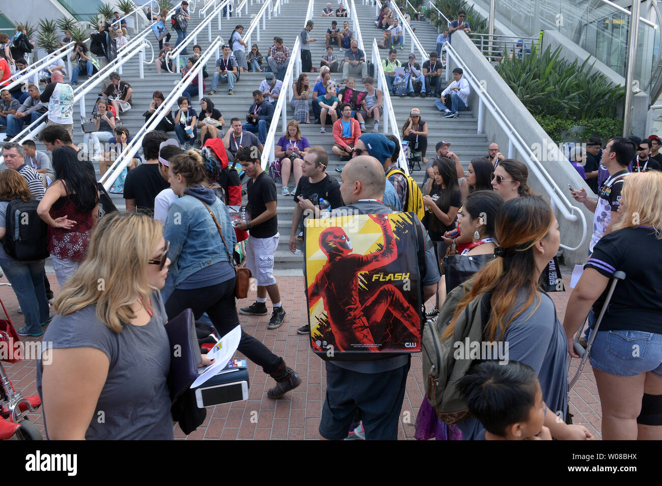 Thousands of fans arrive for Preview Night at the annual four-day Comic ...