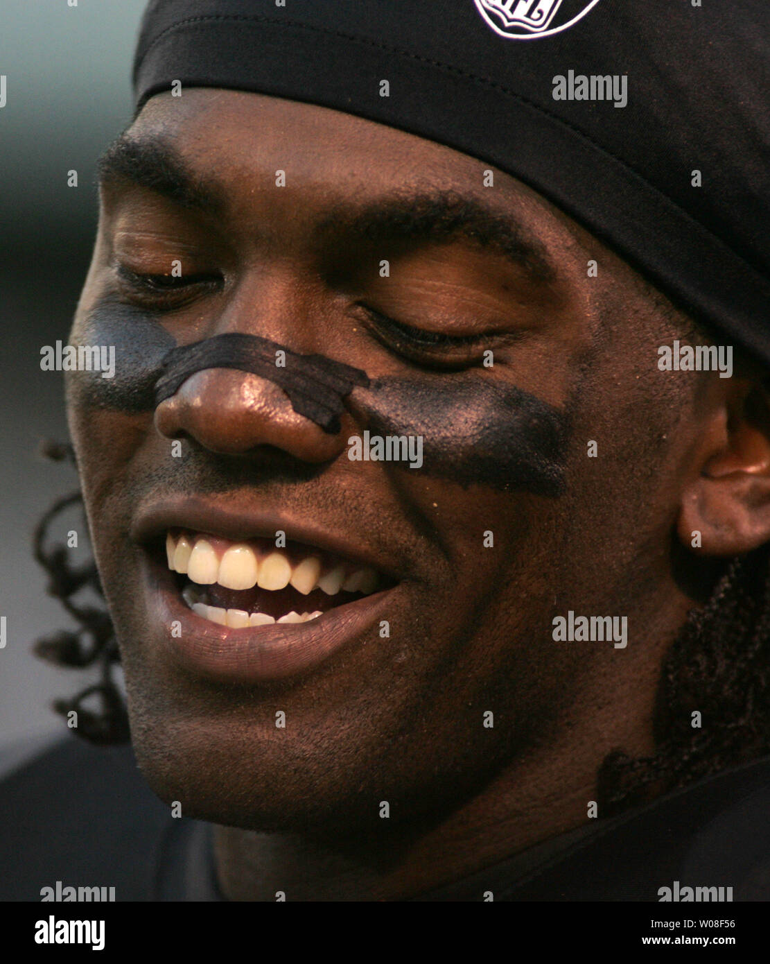 18 Oakland Raiders Introduce Randy Moss Stock Photos, High-Res