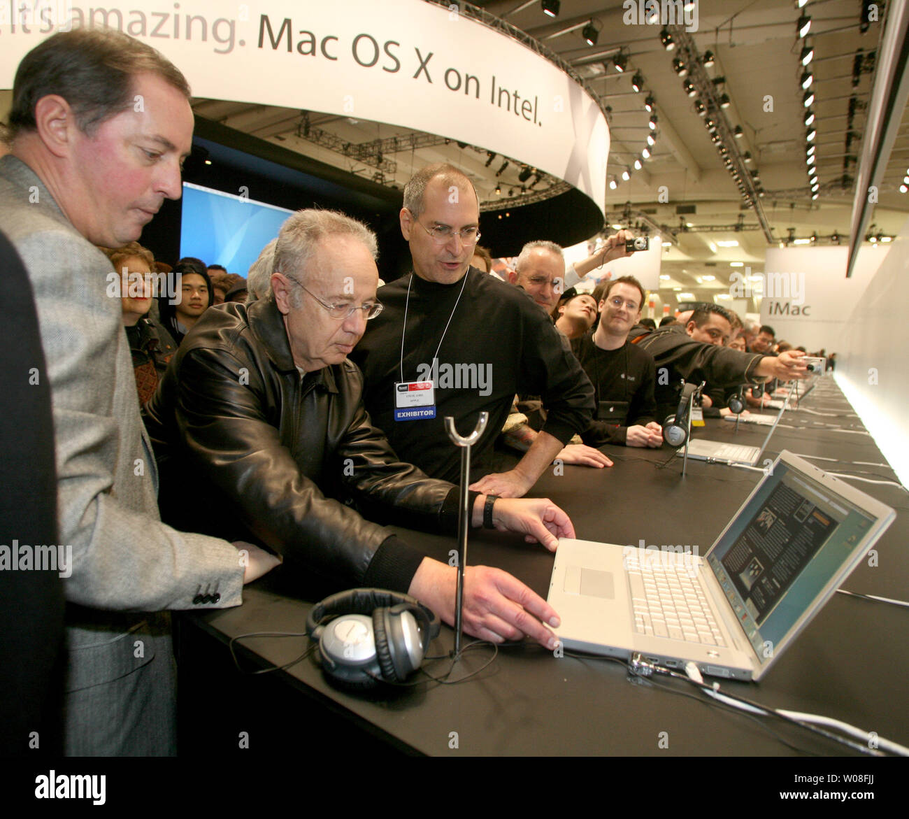 Andy grove intel hires stock photography and images Alamy