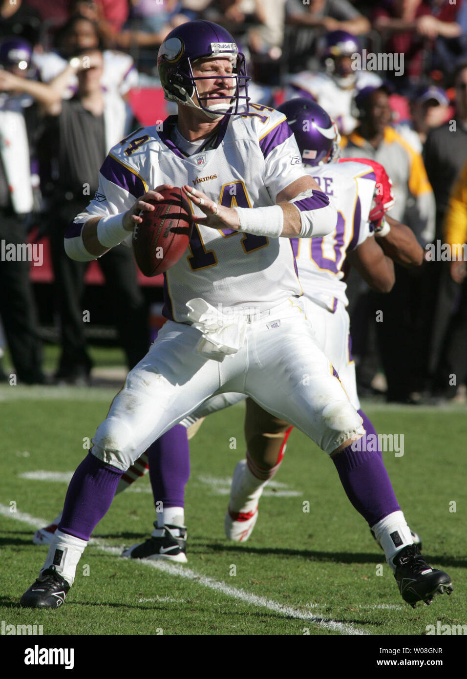 Brad johnson hires stock photography and images Alamy