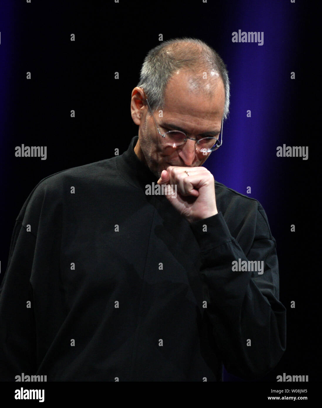 Apple Computer CEO Steve Jobs delivers the keynote address at the Apple ...