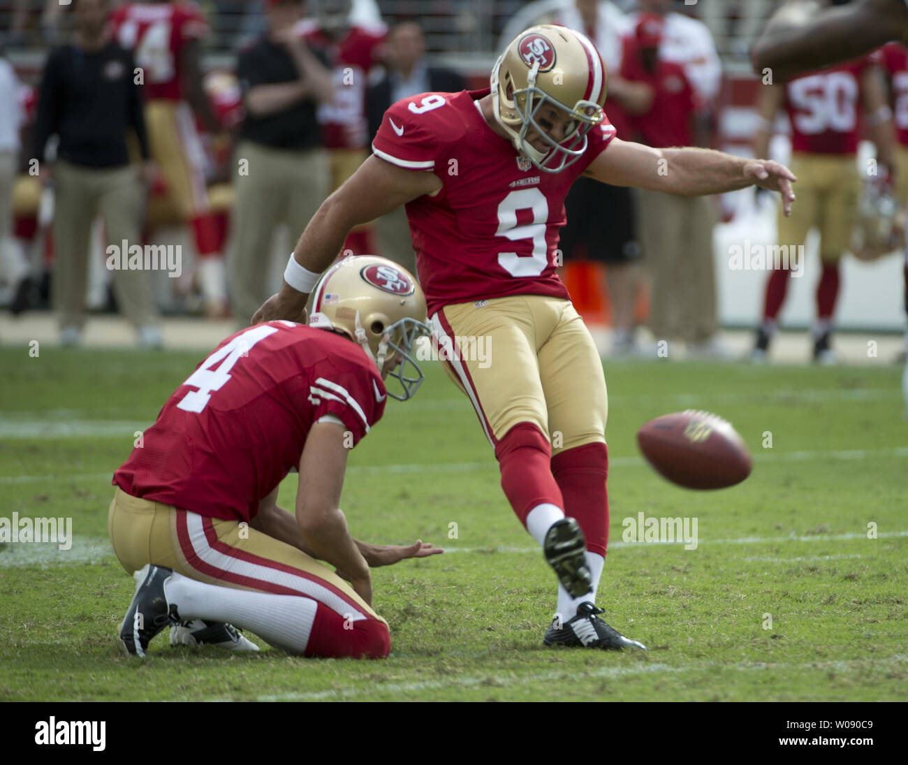San Francisco 49ers Phil Dawson (9) kicks a 46 yard field goal in the