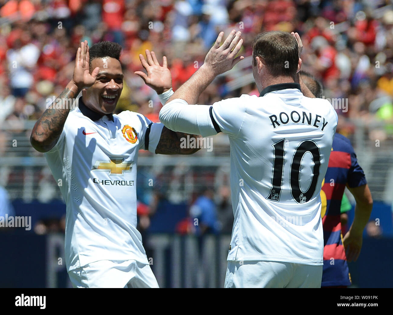 Depay manchester united hi-res stock photography and images - Alamy