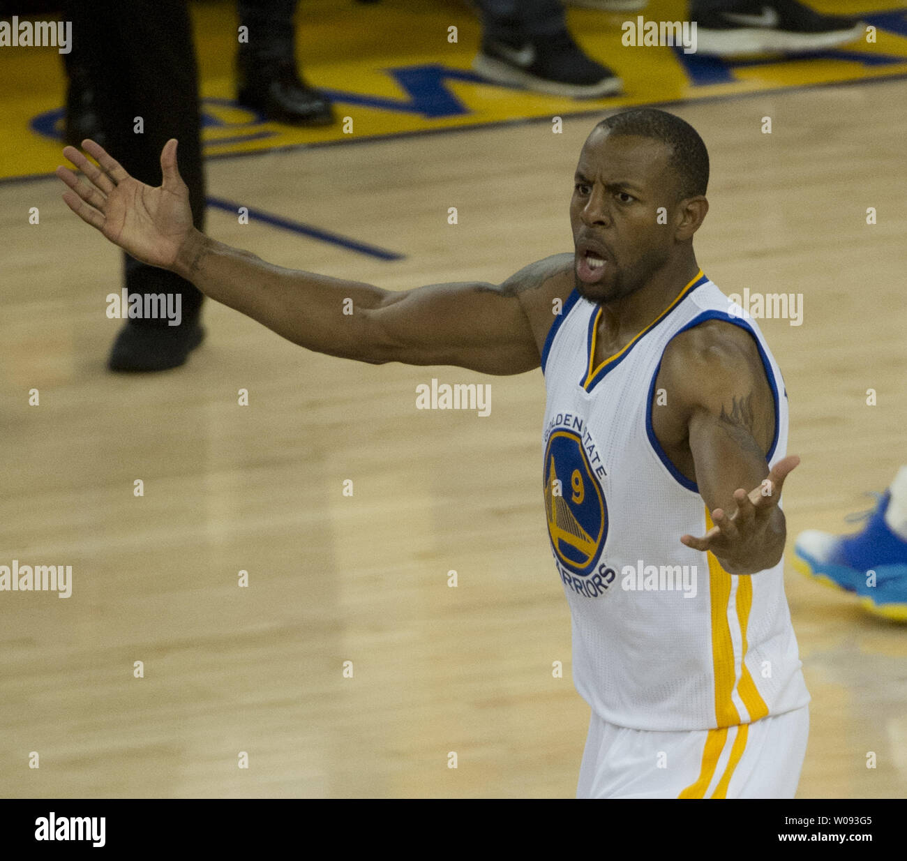 Golden State Warriors Andre Iguodala (9) pleads for a foul after