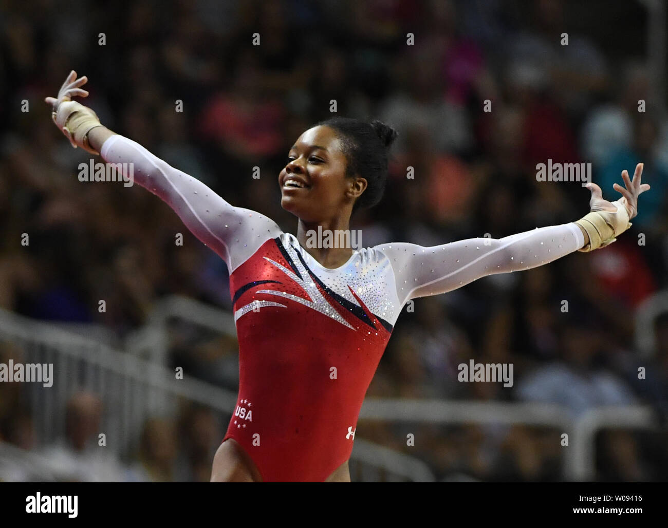 Gabby Douglas performs in the floor exercise at the Women's Olympic