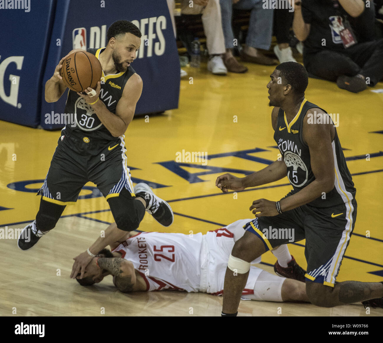 Oakland, United States. 12th Dec, 2019. Golden State Warriors guard Stephen  Curry (30) steals the ball from Houston Rockets guard Austin Rivers (25) in  the second half of game two of the