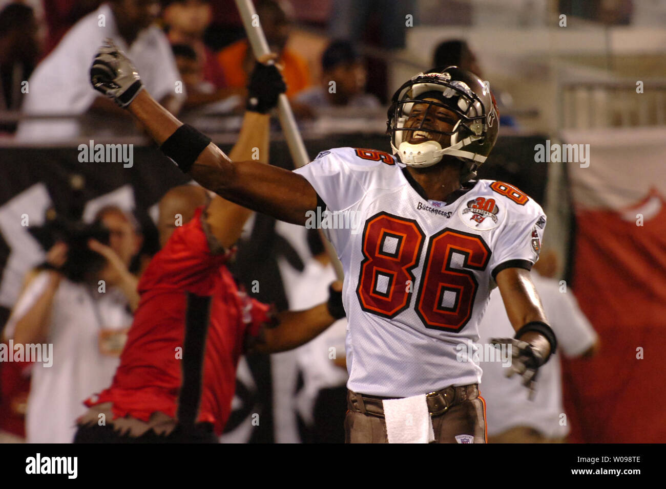 Tampa Bay Buccaneers Wide Receiver Edell Shepherd 86 Celebrates In The End Zone After Scoring Touchdown